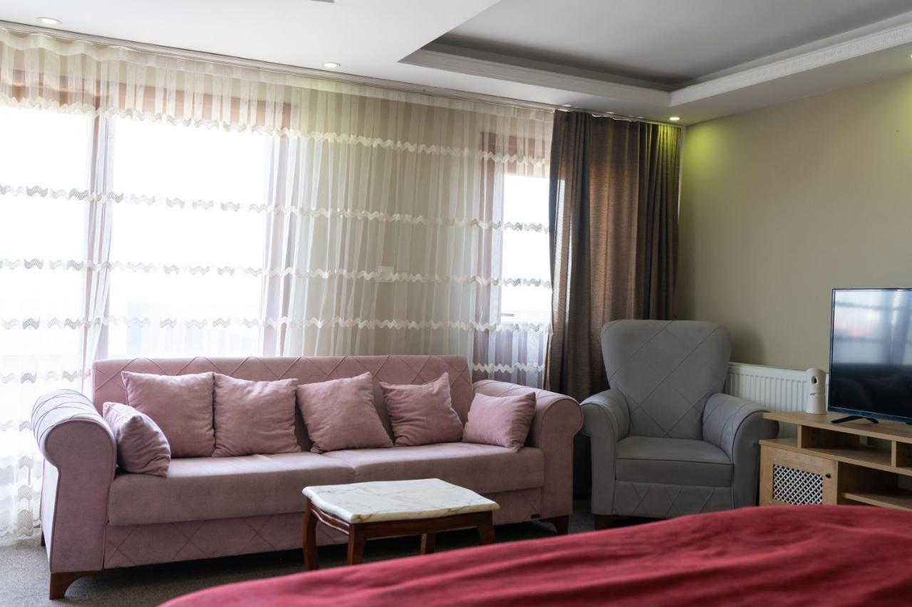 Cnr Otel Airport Стамбул Экстерьер фото